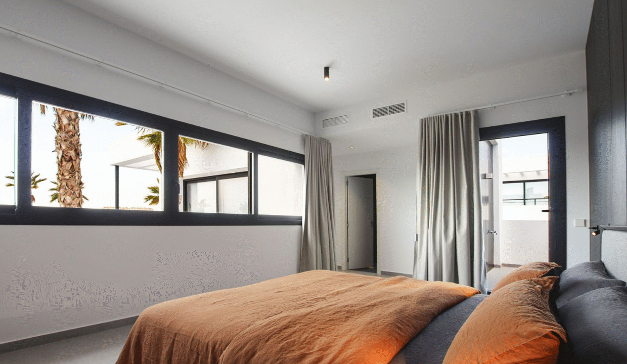 o_1gs77a2ll19lqc1e4n9921mlg2f