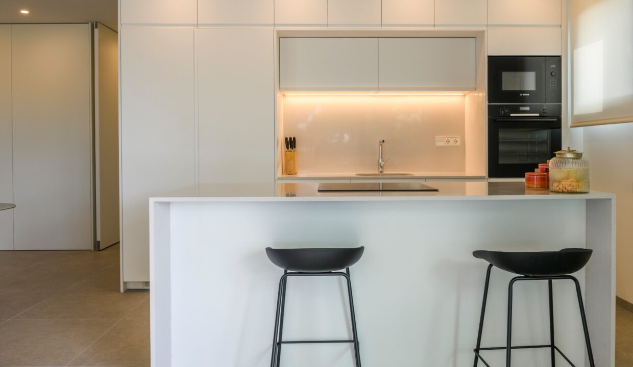 o_1ib993780jsg6t4jt09epg0e20