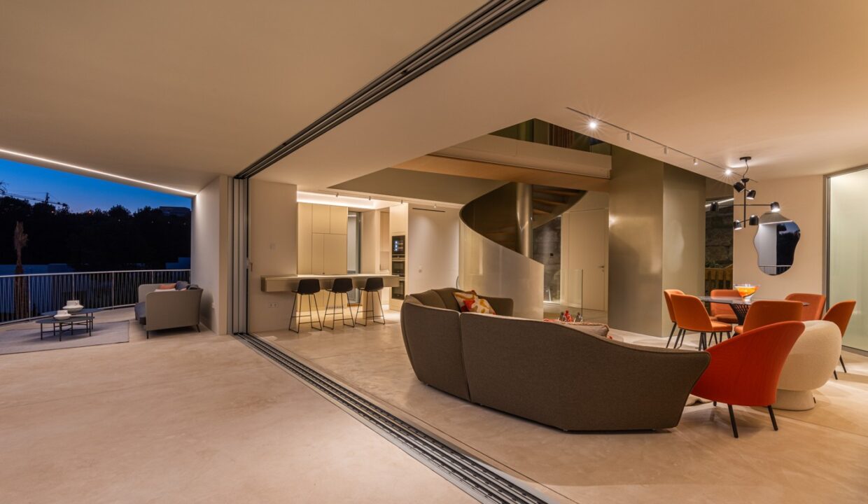 o_1io0j116acsam1l1v0b1j0e79129