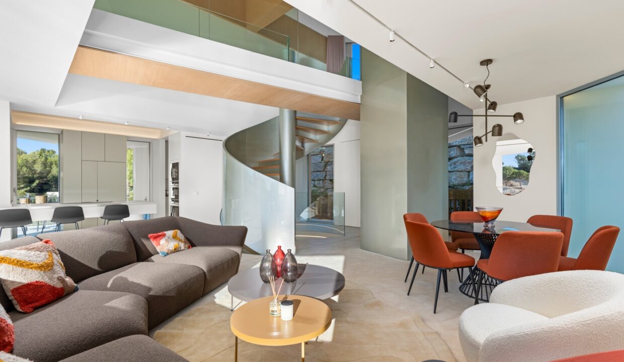 o_1io0j116afer62uinthqb1s2d1v