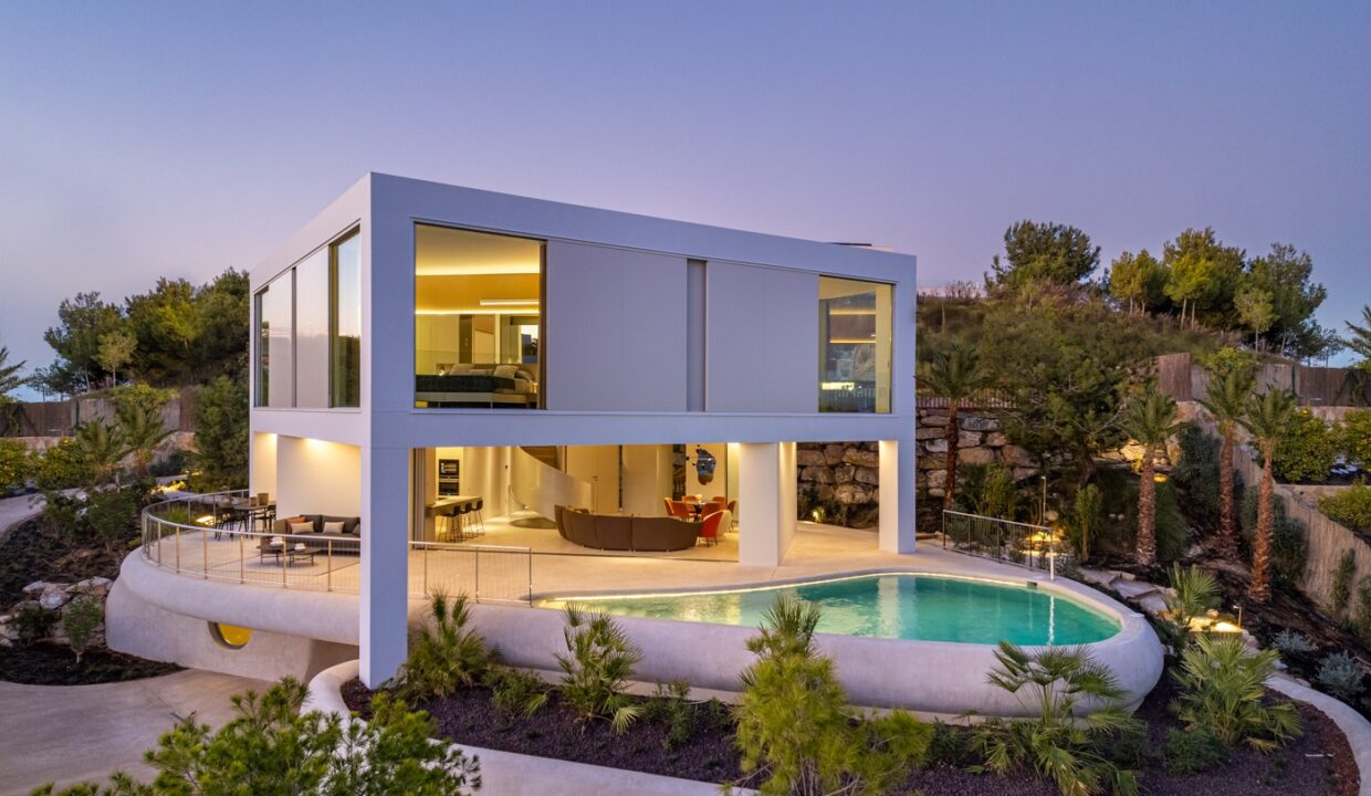 o_1io0j116asdf1krq2d71vs51gt82c