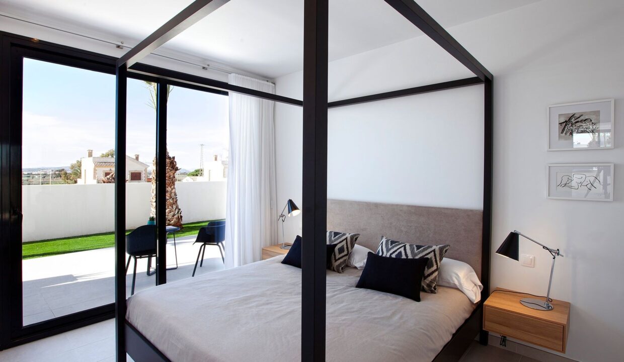 o_1isb3pn5chdmkpgtg6mac1vmf1r