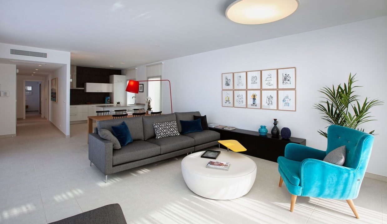 o_1isb3pn5dj1m1rus58p1050jtn23