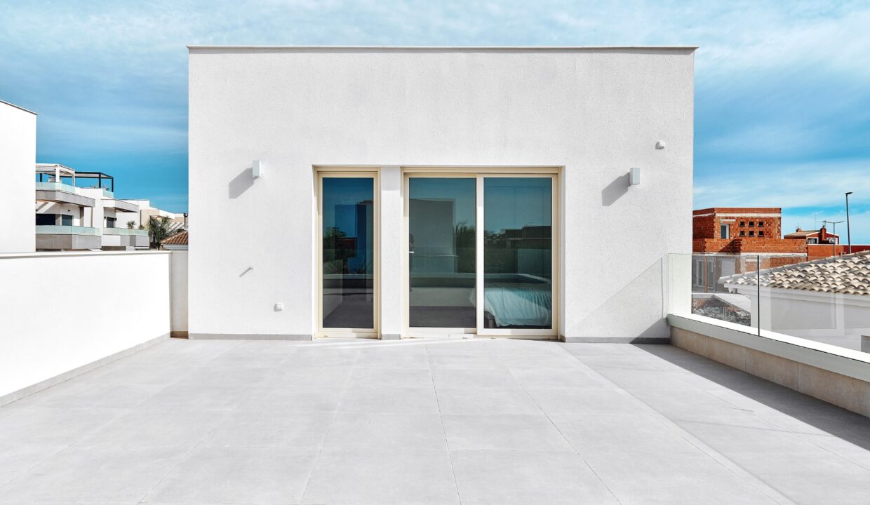 o_1is8sfb2l19ht3jdp5sctp1ivi43