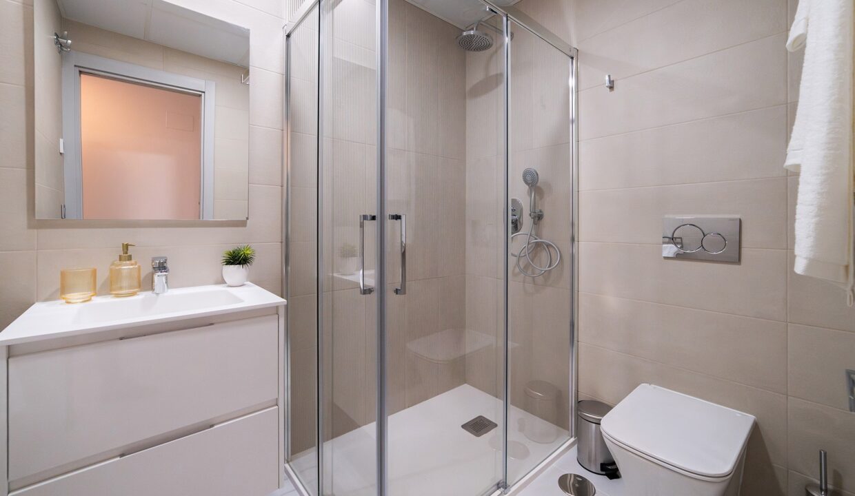 o_1iv7lni2331r1tjq1h3k1oit15ua2q