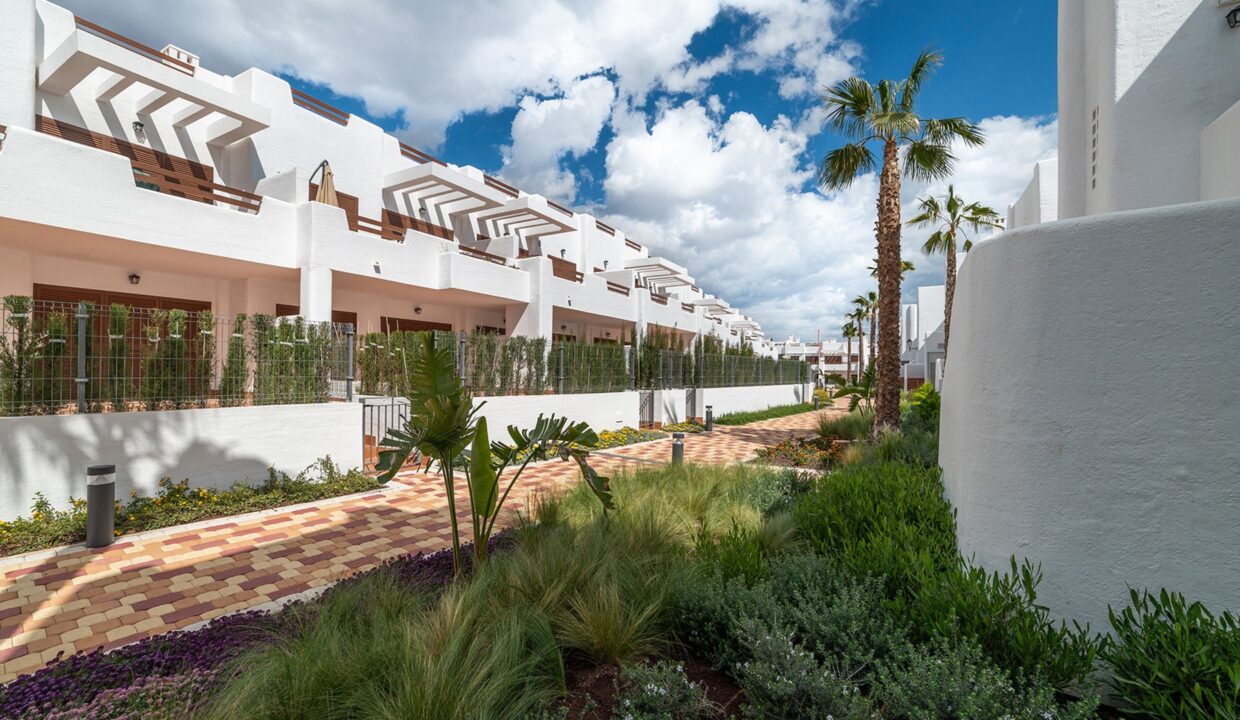 o_1iva9gjjn1r2j19udg71v3emuh27