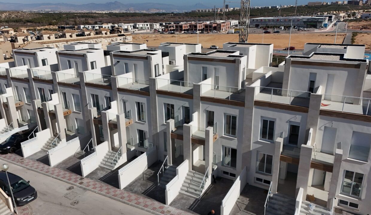 o_1j1b0mba11r0d7r8p2b1n4g1iqt21