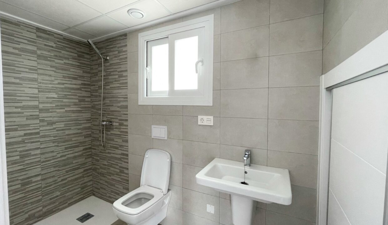 o_1j1b2mlar21k19u38fufmqf4n23