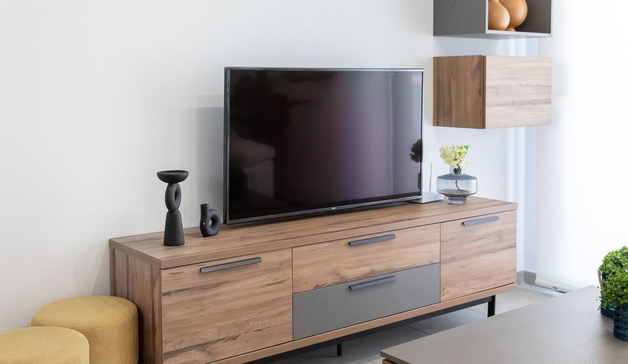 o_1iva7f9fpafa1dm14eh1ihi2ib23