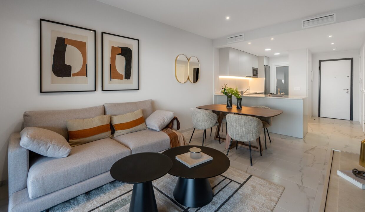 o_1ivi7nltb127jes21909eer8pi2b