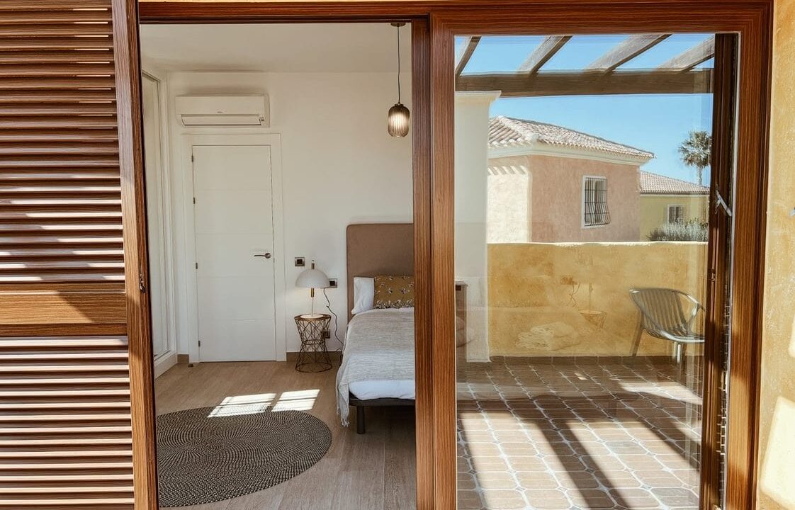 o_1ia5hljau1hpf12idjcnur6f1r1p